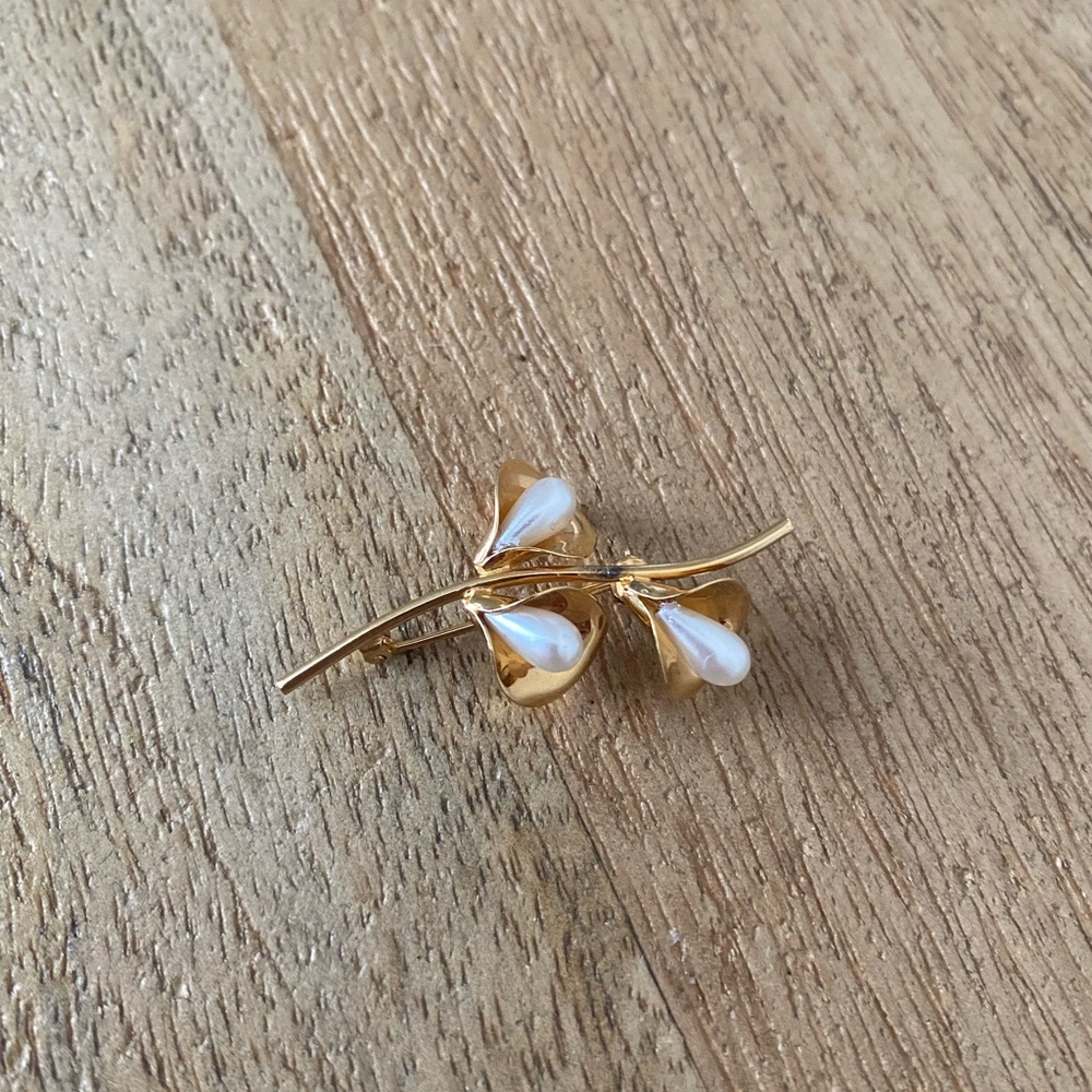 Vintage Beau calla pearl Sterling Brooch
